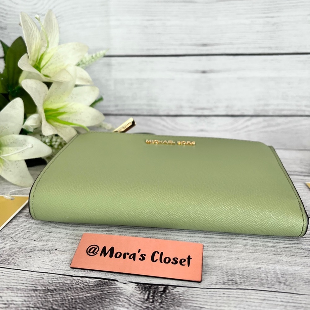 Michael Kors Light Sage Wallet/Wristlet - Picture 10 of 10